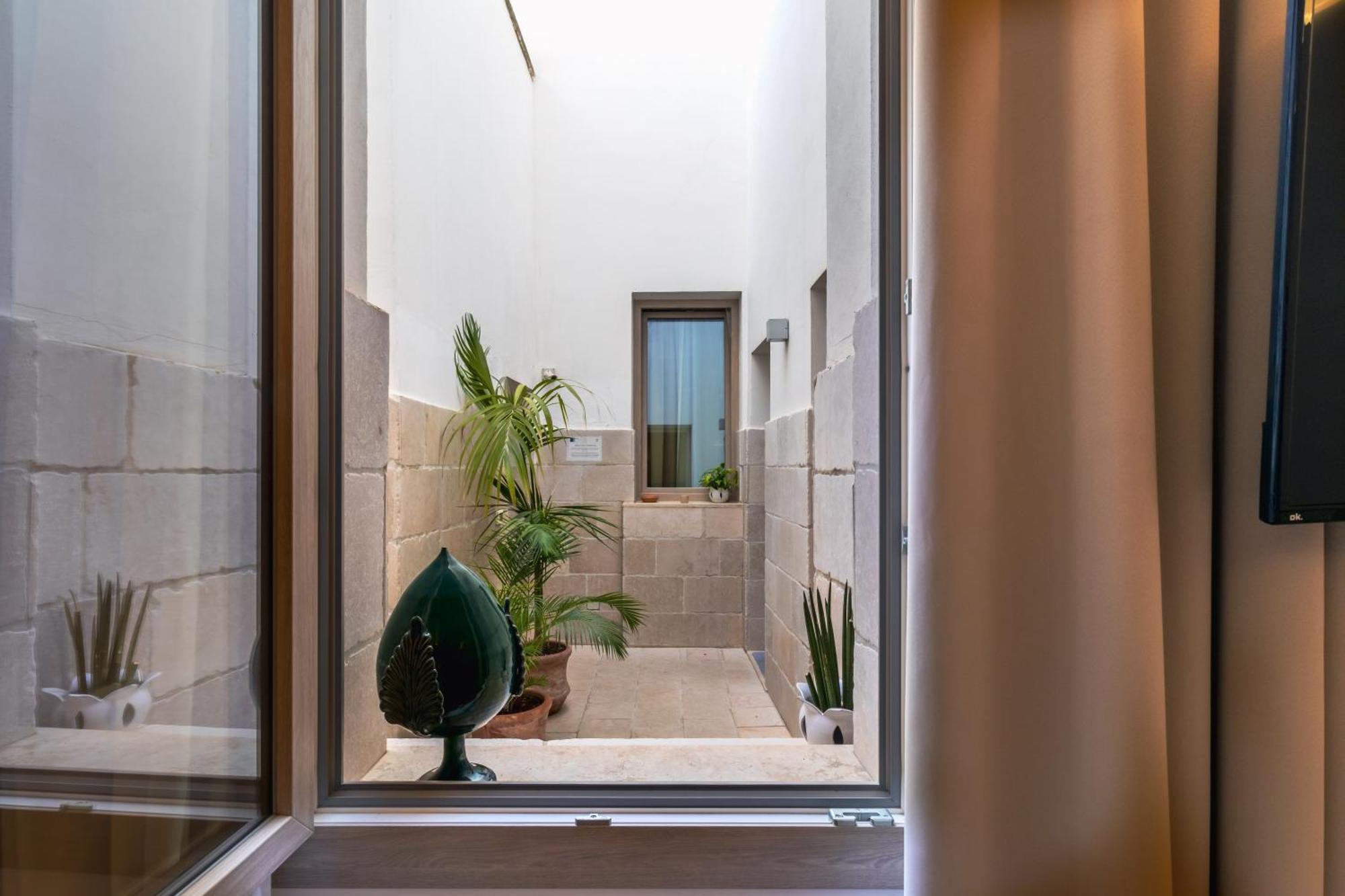 Palazzo San Lazzaro - Selection Jacuzzi & Guest house *