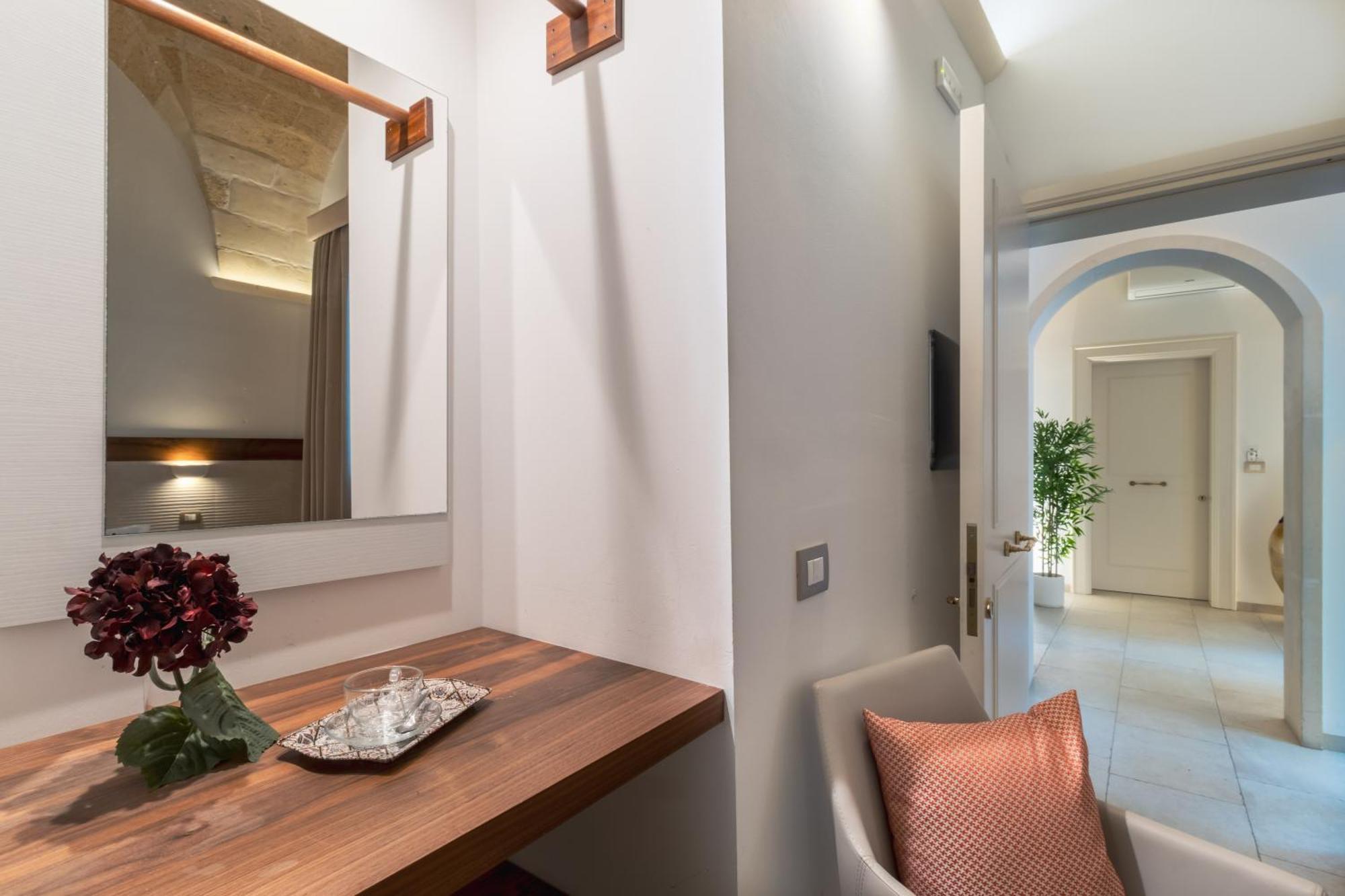 Palazzo San Lazzaro - Selection Jacuzzi & Guest house *
